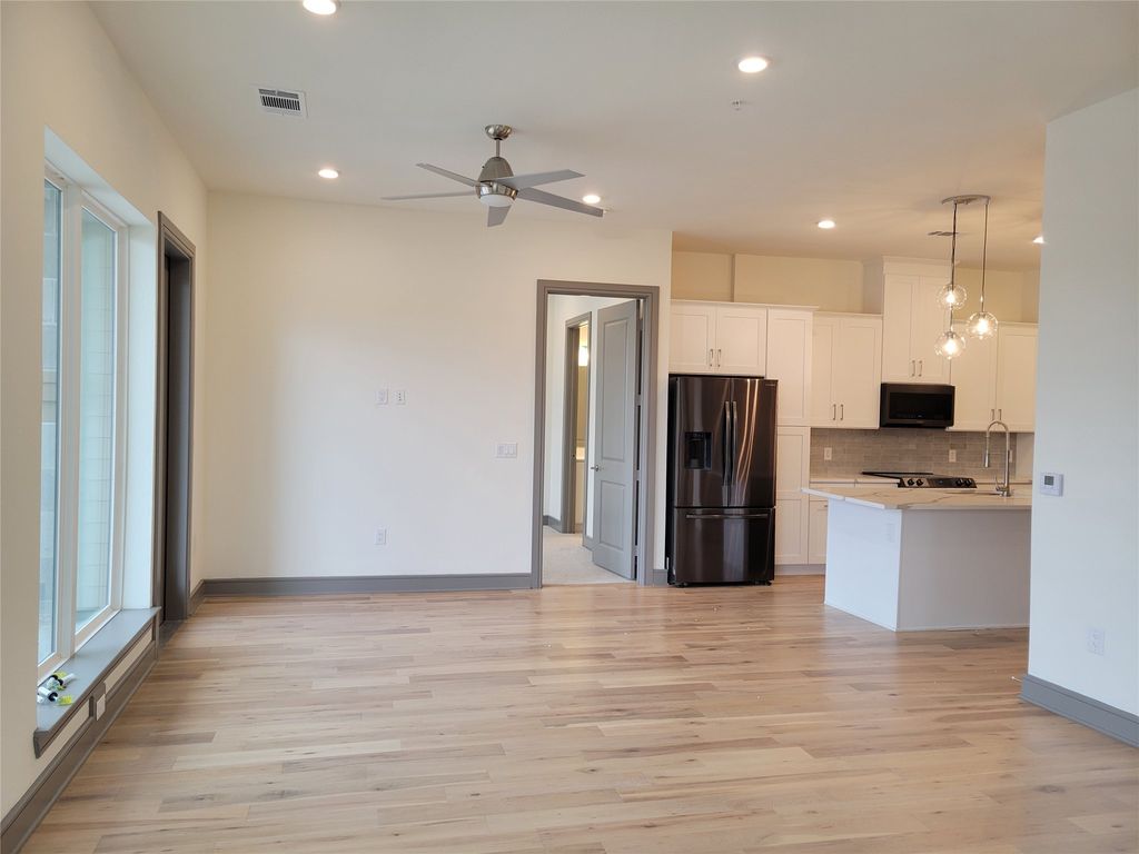 2700 Old Denton Road 2257, Carrollton, TX 75007