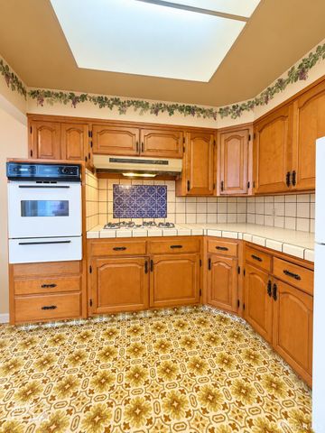 191 West Moltke Street, Daly City, CA 94014