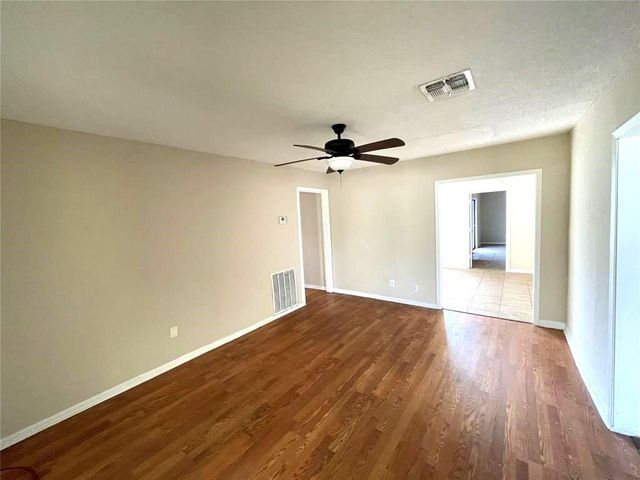 4822 Meadow Park Drive, Houston, TX 77048