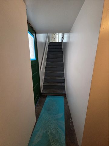 11 Bellevue Ave, West View, PA 15229