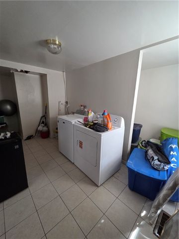 11 Bellevue Ave, West View, PA 15229