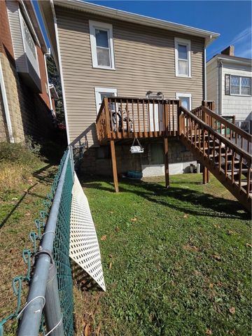 11 Bellevue Ave, West View, PA 15229