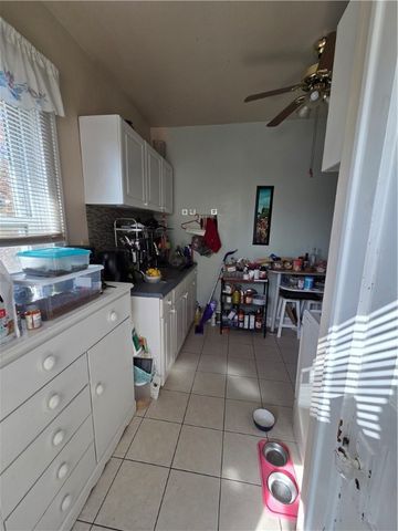 11 Bellevue Ave, West View, PA 15229