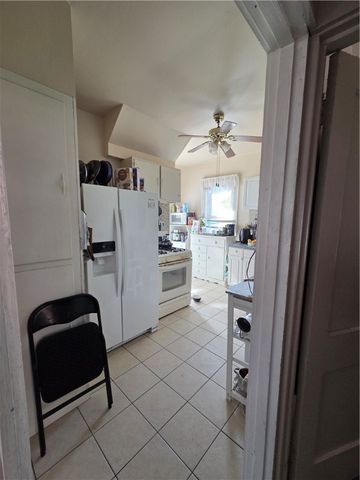 11 Bellevue Ave, West View, PA 15229