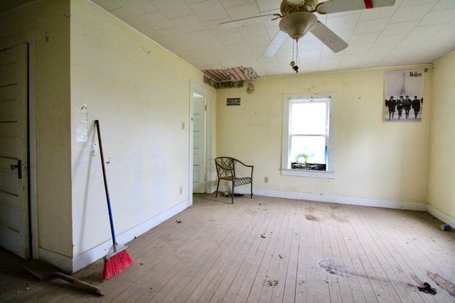 1217 S Monroe Street, San Angelo, TX 76901