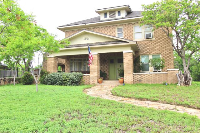 1217 S Monroe Street, San Angelo, TX 76901