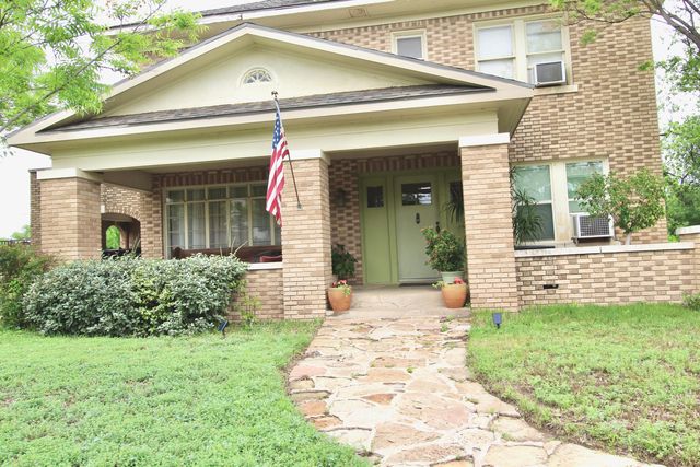 1217 S Monroe Street, San Angelo, TX 76901
