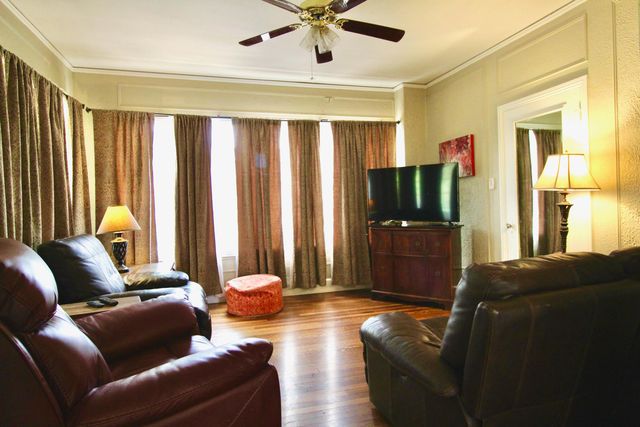 1217 S Monroe Street, San Angelo, TX 76901
