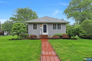 302 Walthery Avenue, Ridgewood, NJ 07450