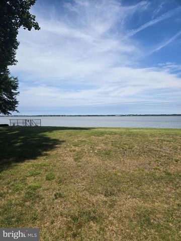 251 N RIVER DR, Pennsville, NJ 08070