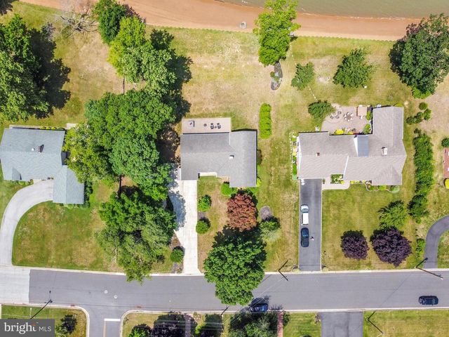 251 N RIVER DR, Pennsville, NJ 08070
