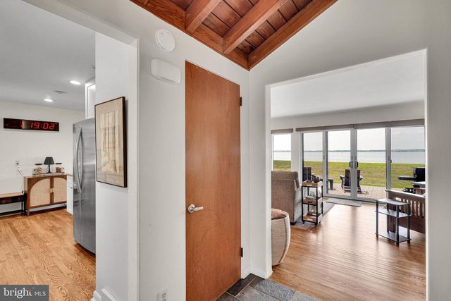 251 N RIVER DR, Pennsville, NJ 08070