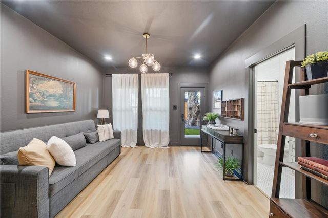 1307 E 27th Street, Houston, TX 77009