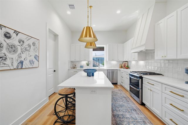 1307 E 27th Street, Houston, TX 77009