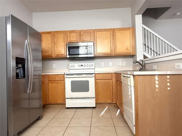 26627 CASTLEVIEW WAY, Wesley Chapel, FL 33544