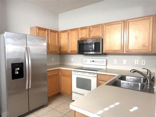 26627 CASTLEVIEW WAY, Wesley Chapel, FL 33544