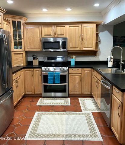 2321 S Peninsula Drive, Daytona Beach, FL 32118