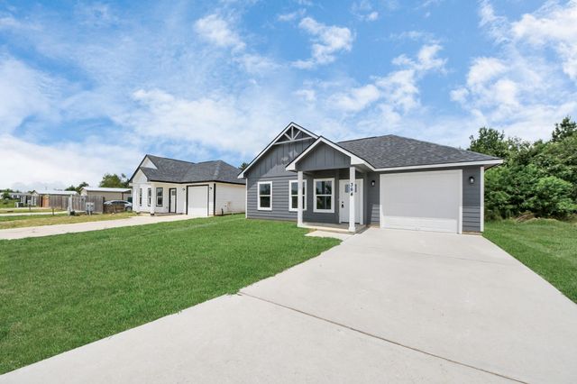 334 Road 5704, Cleveland, TX 77327
