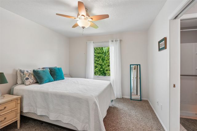 5549 Kensington Circle, Johnston, IA 50131