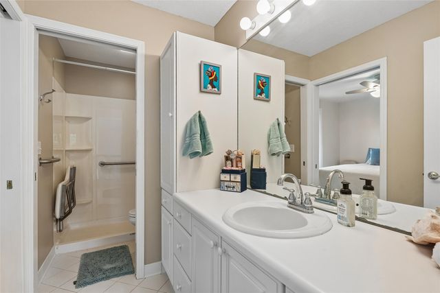 5549 Kensington Circle, Johnston, IA 50131