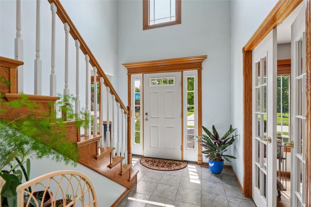 5549 Kensington Circle, Johnston, IA 50131