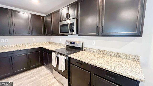 135 Jennah Glen, South Fulton, GA 30291