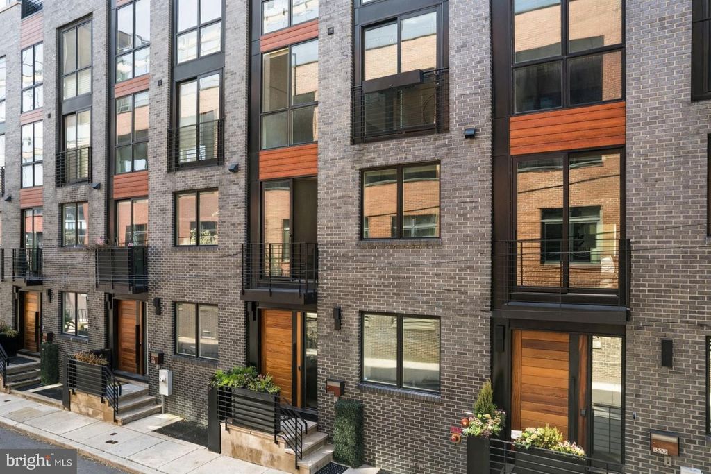 1328 KATER ST, Philadelphia, PA 19147