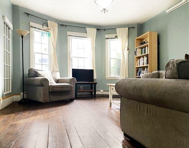 8 May Street, Beverly, MA 01915