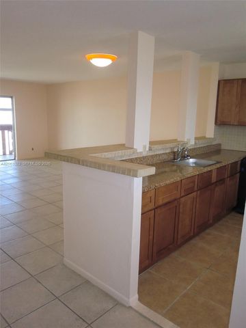 218 NE 12th Ave 507, Hallandale Beach, FL 33009