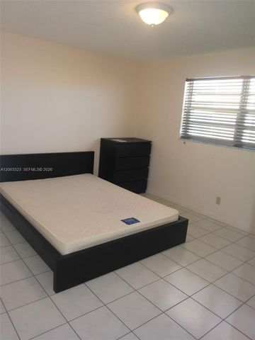 218 NE 12th Ave 507, Hallandale Beach, FL 33009