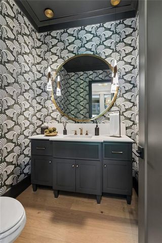 13704 Pembroke Lane, Leawood, KS 66224