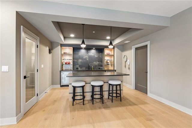 13704 Pembroke Lane, Leawood, KS 66224