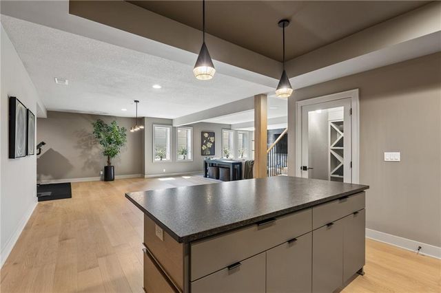 13704 Pembroke Lane, Leawood, KS 66224