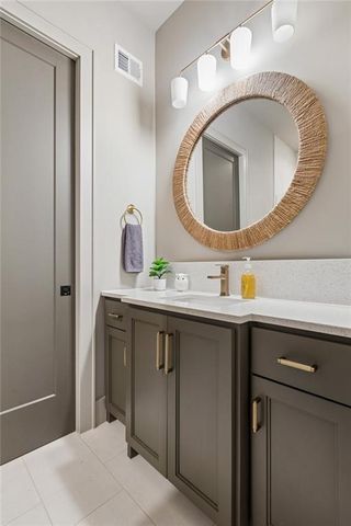 13704 Pembroke Lane, Leawood, KS 66224