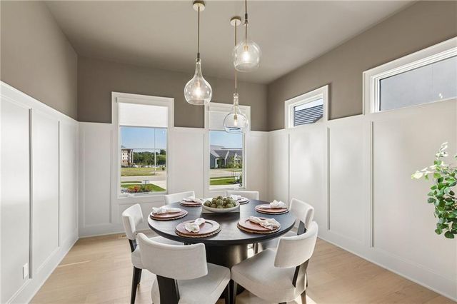 13704 Pembroke Lane, Leawood, KS 66224