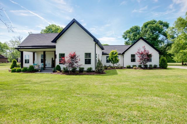 3137 Old Salem Rd, Murfreesboro, TN 37128