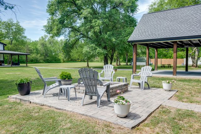 3137 Old Salem Rd, Murfreesboro, TN 37128