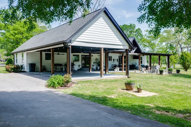3137 Old Salem Rd, Murfreesboro, TN 37128