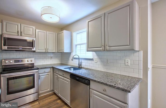 2244 COMMISSARY CIR, Odenton, MD 21113