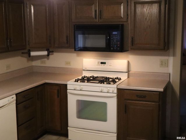 1406 HAMPSHIRE Street, Quincy, IL 62301