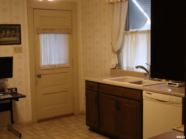 1406 HAMPSHIRE Street, Quincy, IL 62301