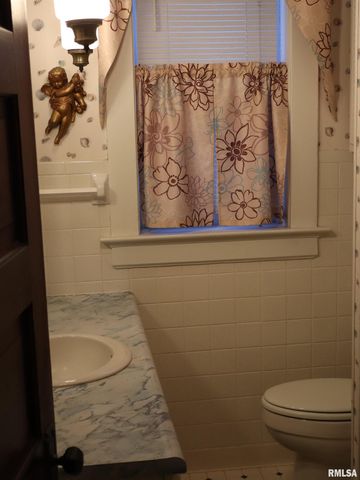 1406 HAMPSHIRE Street, Quincy, IL 62301