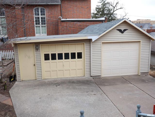 1406 HAMPSHIRE Street, Quincy, IL 62301