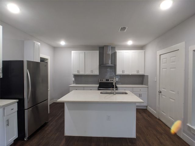 1333 S Fitzhugh Avenue, Dallas, TX 75223