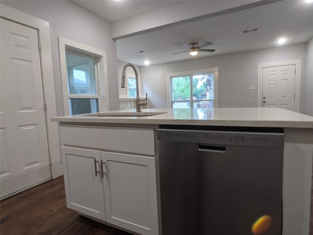 1333 S Fitzhugh Avenue, Dallas, TX 75223