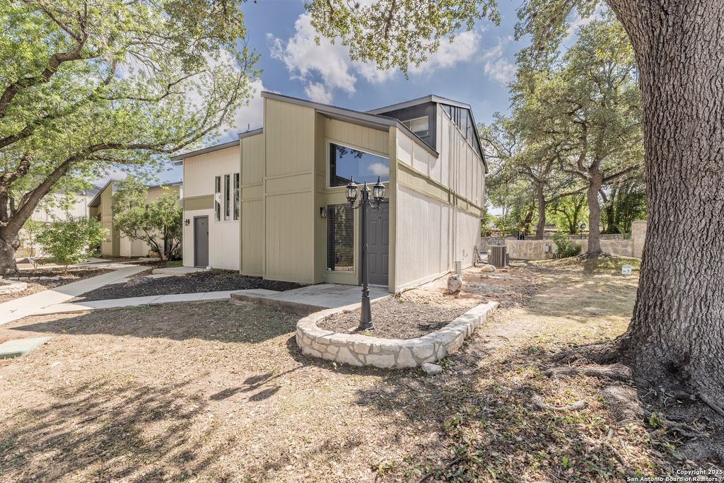 100 Lorenz Rd Apt 101, San Antonio, TX 78209