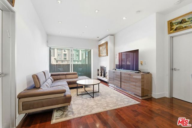 6735 Yucca Street 307, Los Angeles, CA 90028