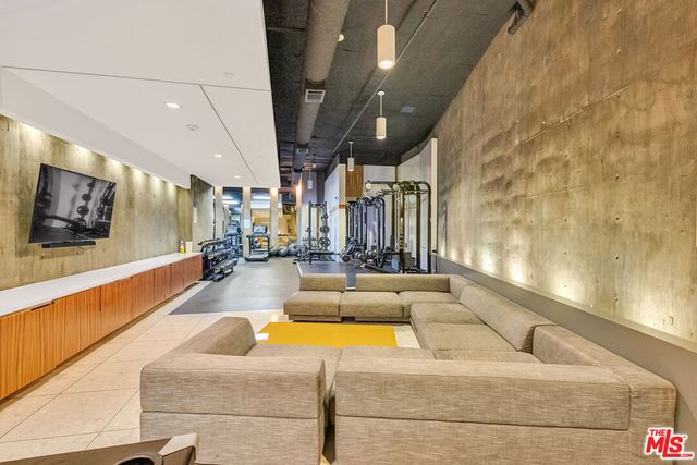 6735 Yucca Street 307, Los Angeles, CA 90028