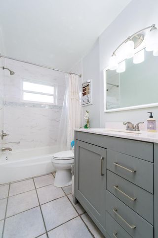 542 Sycamore Street, Lake Jackson, TX 77566