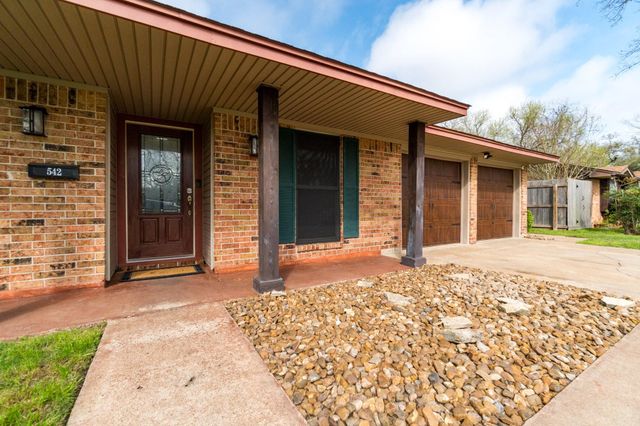 542 Sycamore Street, Lake Jackson, TX 77566